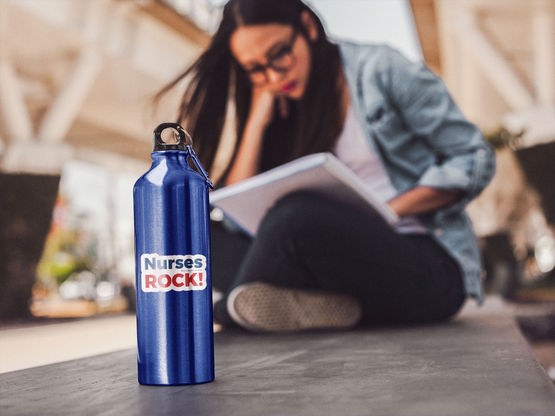 Nurses Rock red/blue text on waterbottle